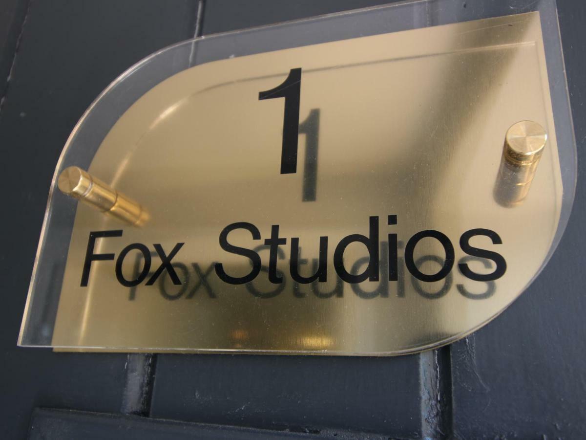 מאץ' וונלוק 1 Fox Studios מראה חיצוני תמונה